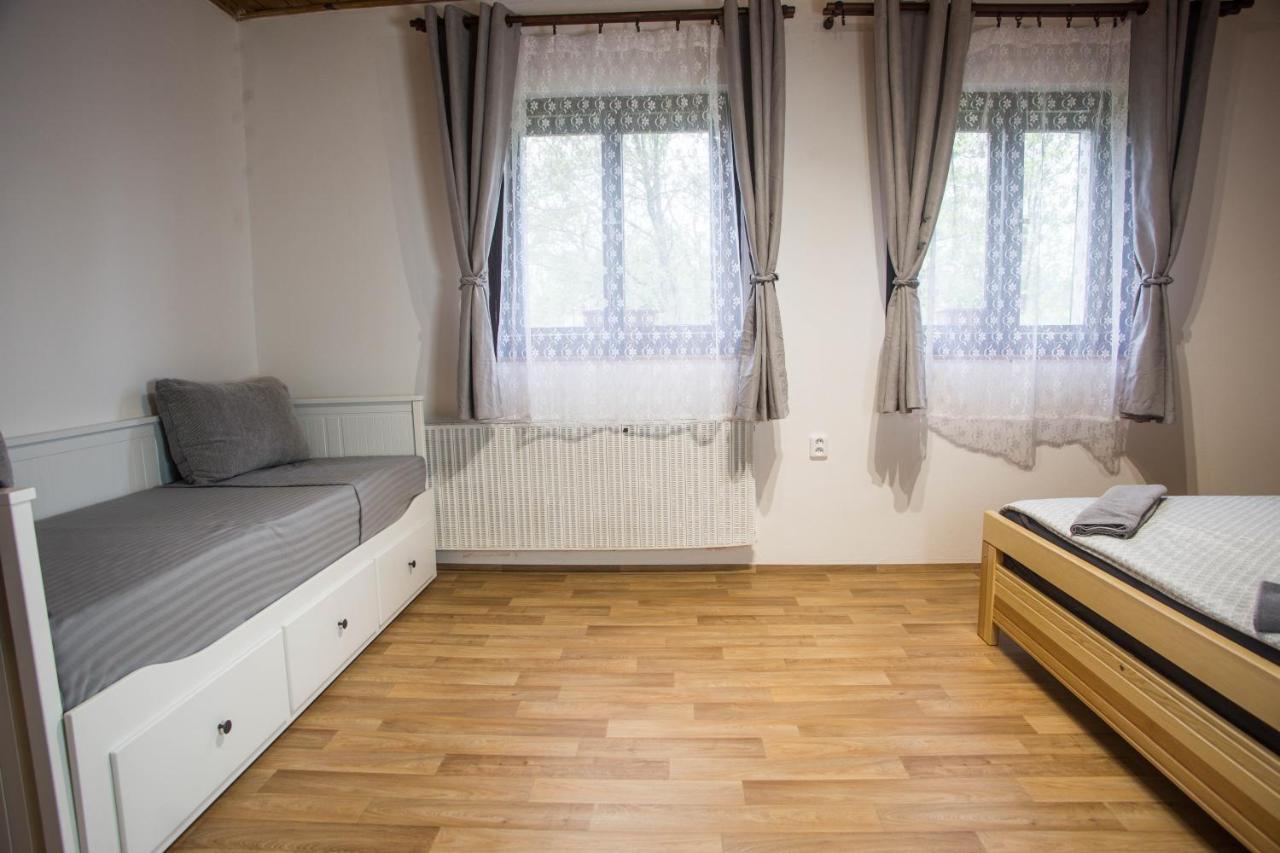 Apartmany Ve Mlejne Cachrov Dış mekan fotoğraf
