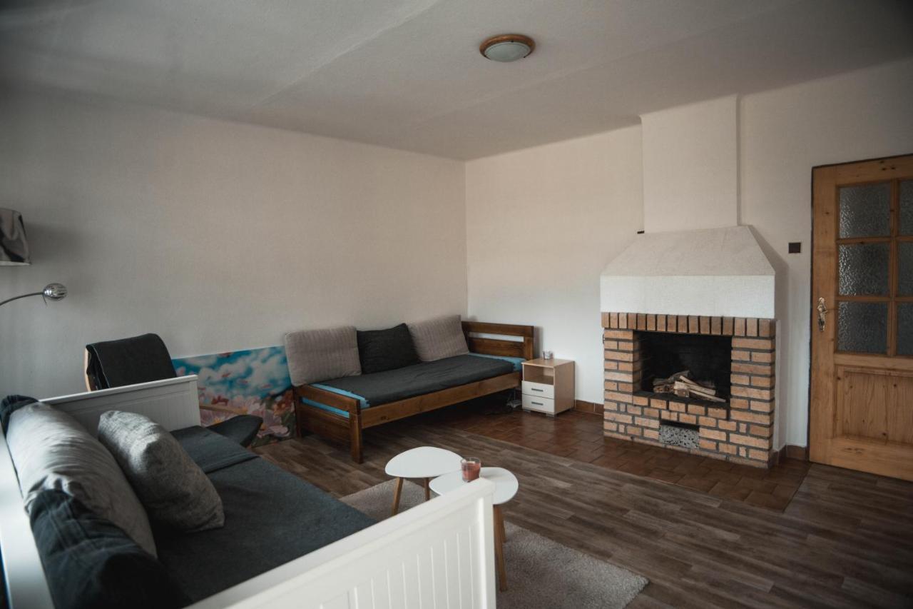 Apartmany Ve Mlejne Cachrov Dış mekan fotoğraf