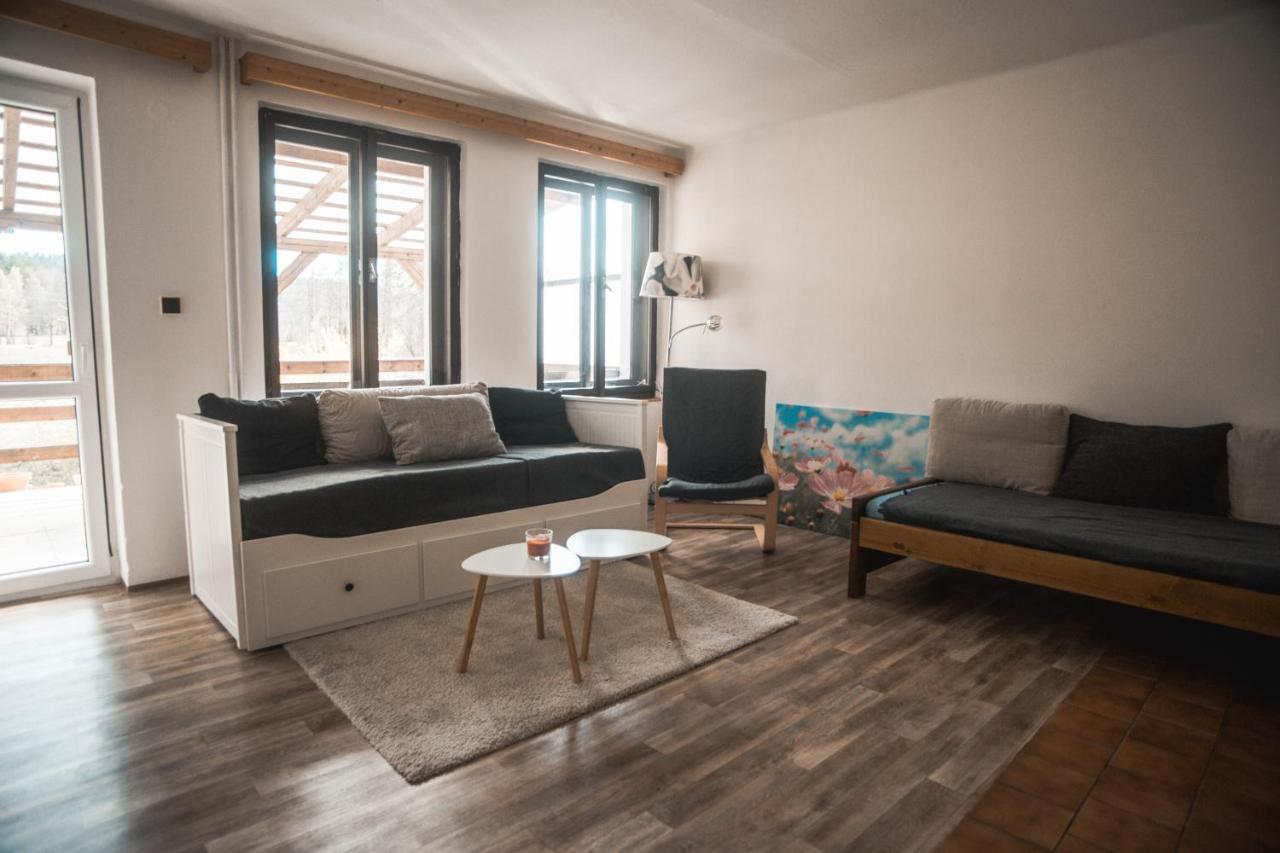 Apartmany Ve Mlejne Cachrov Dış mekan fotoğraf
