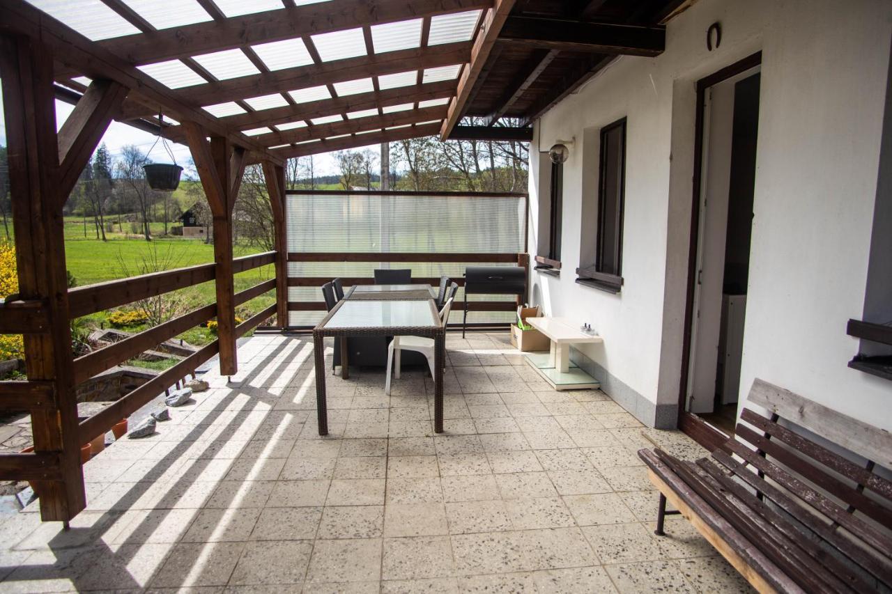 Apartmany Ve Mlejne Cachrov Dış mekan fotoğraf