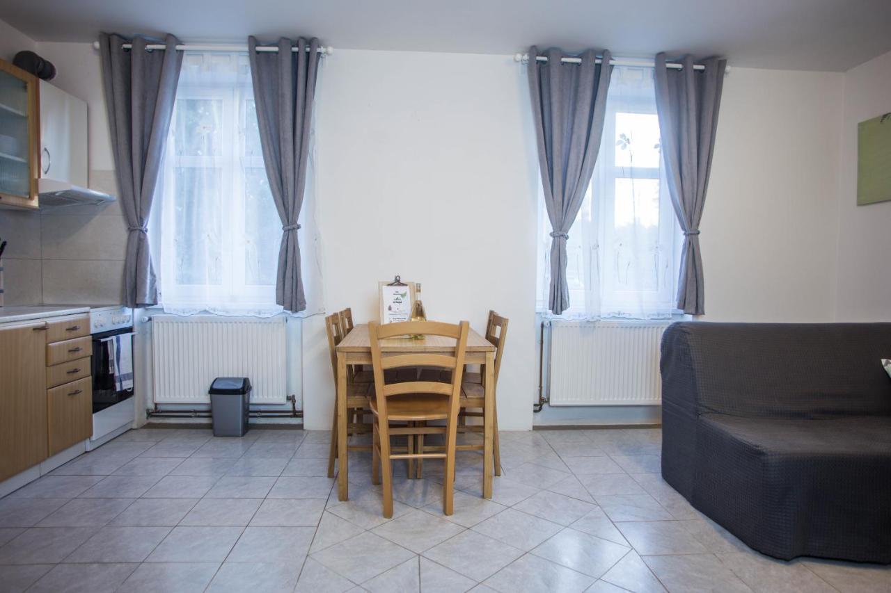 Apartmany Ve Mlejne Cachrov Dış mekan fotoğraf