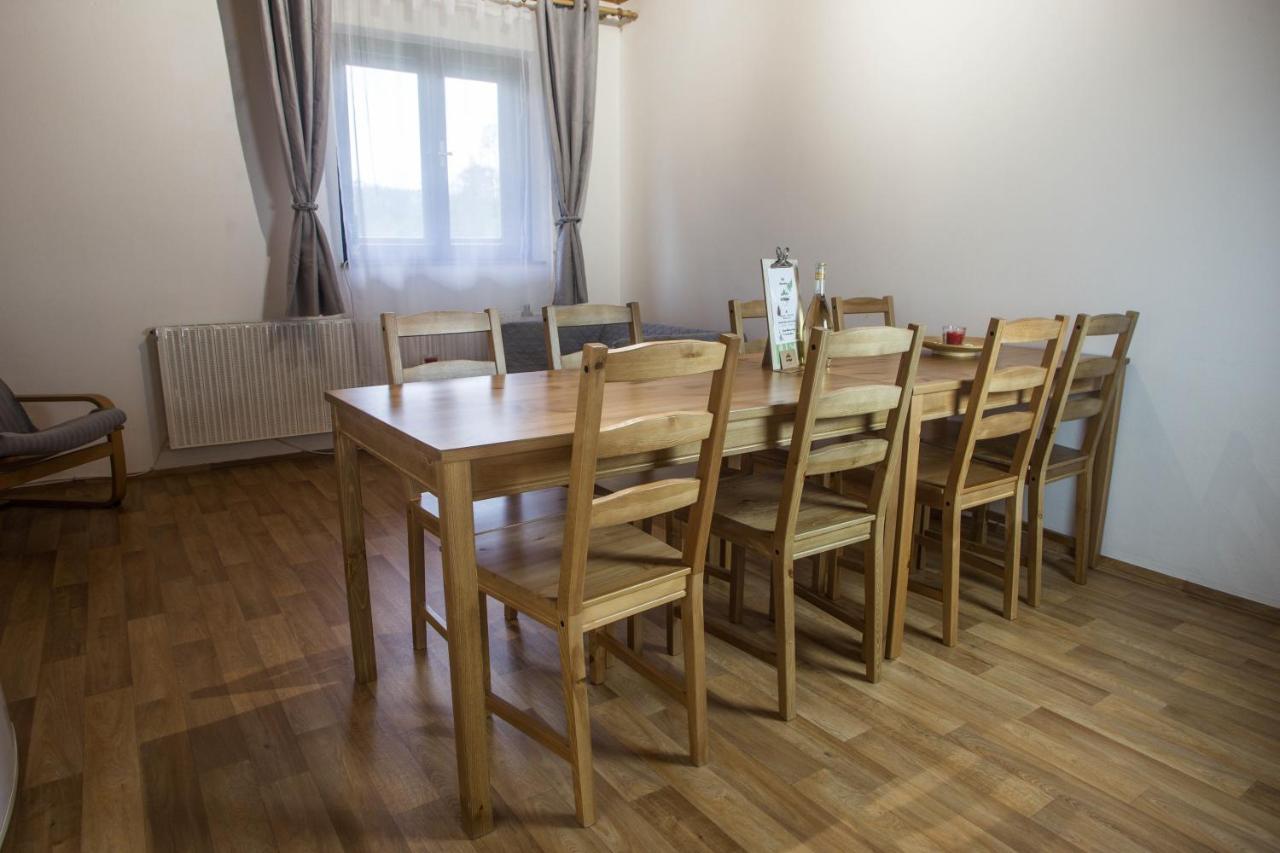 Apartmany Ve Mlejne Cachrov Dış mekan fotoğraf
