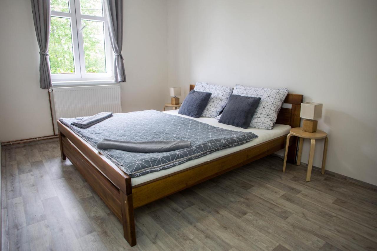 Apartmany Ve Mlejne Cachrov Dış mekan fotoğraf