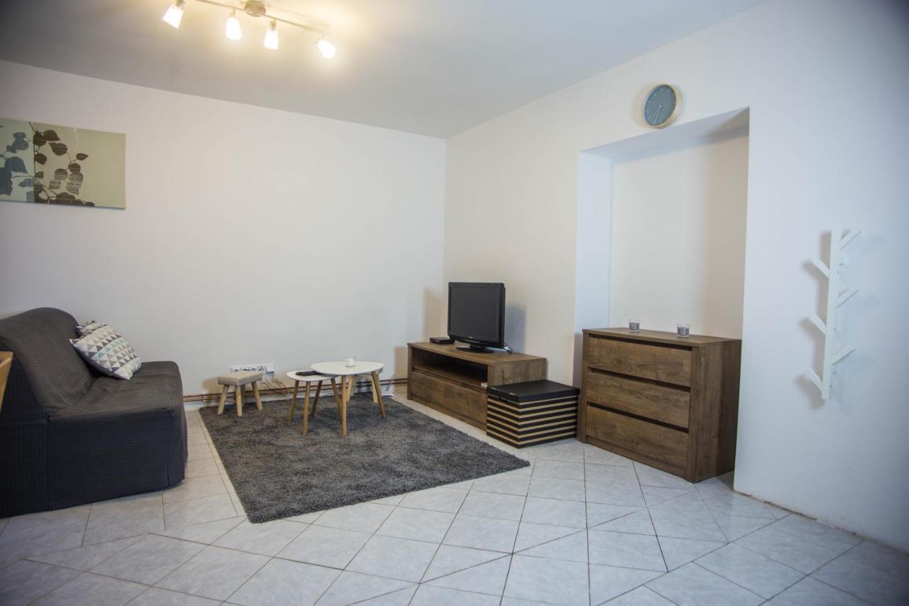 Apartmany Ve Mlejne Cachrov Dış mekan fotoğraf