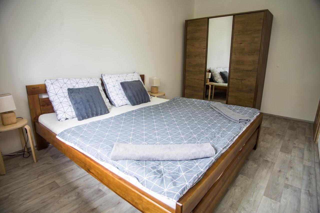 Apartmany Ve Mlejne Cachrov Dış mekan fotoğraf